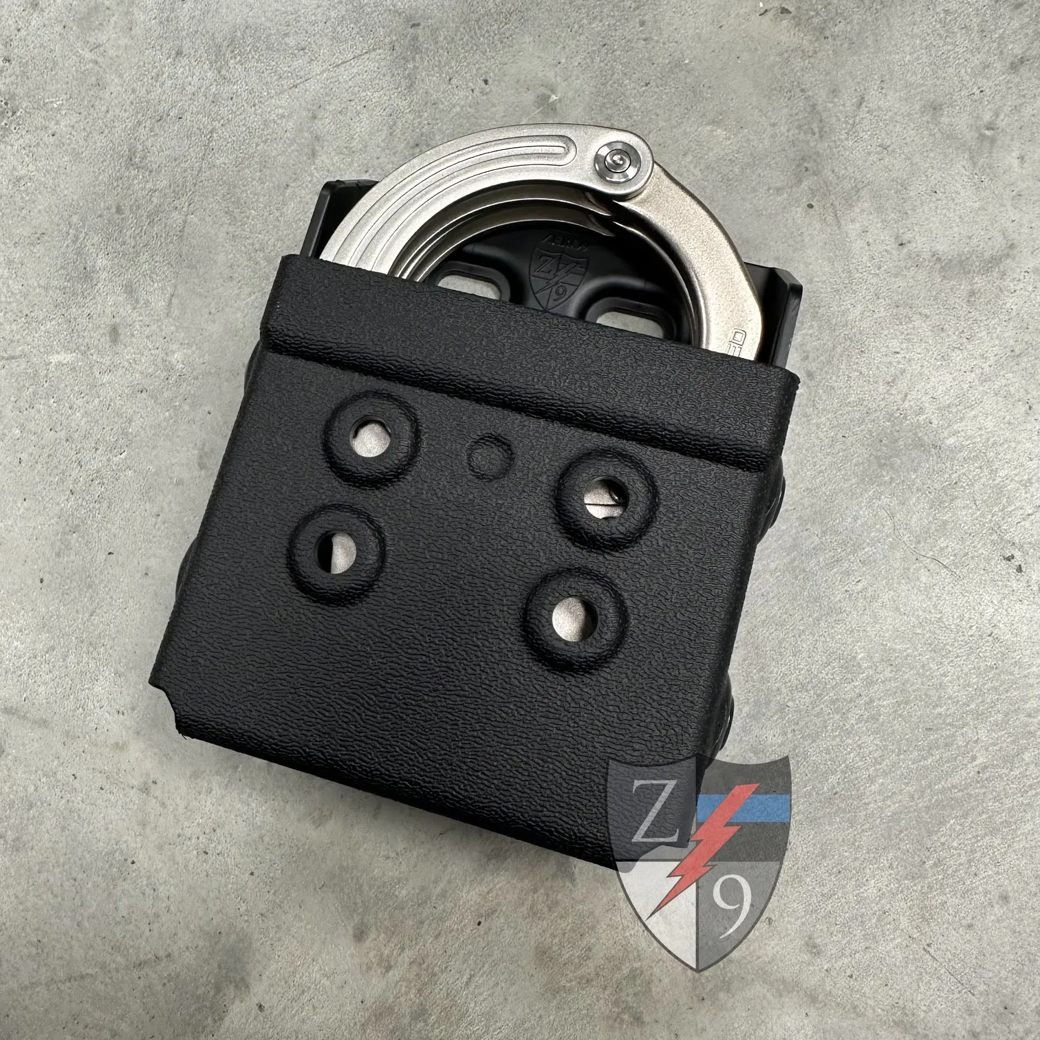 # Standard Handcuff Case