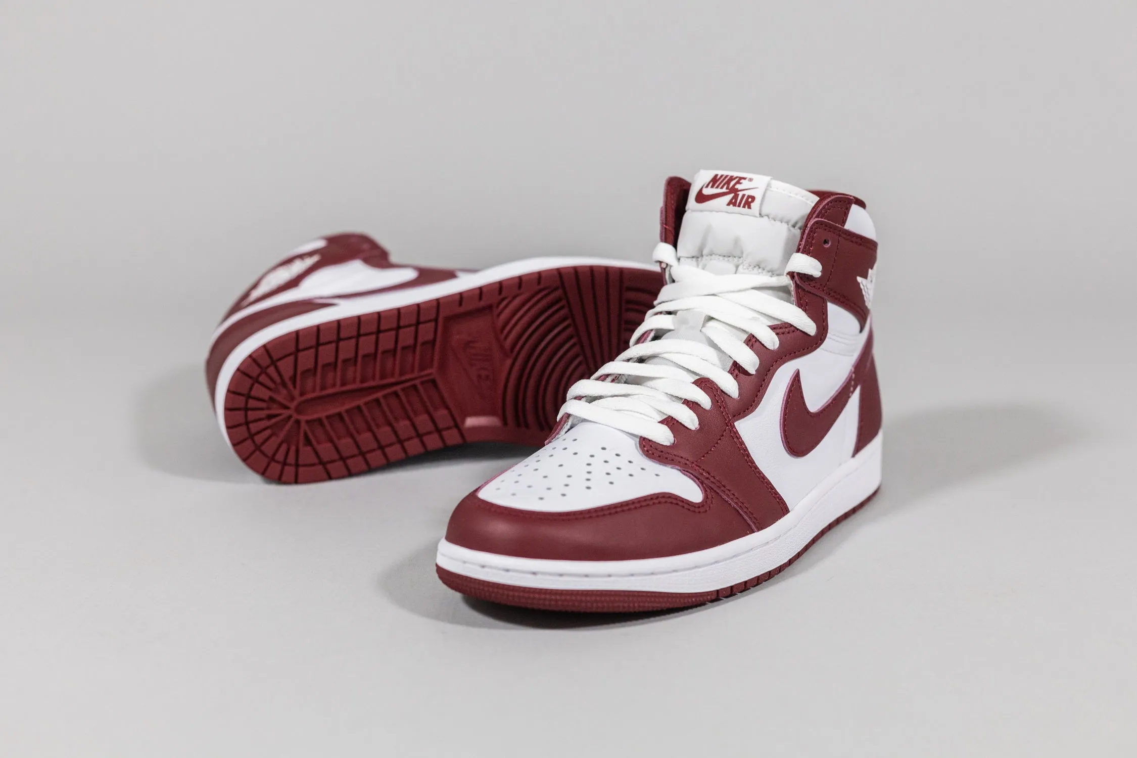 Air Jordan 1 High OG 'Artisanal Red'