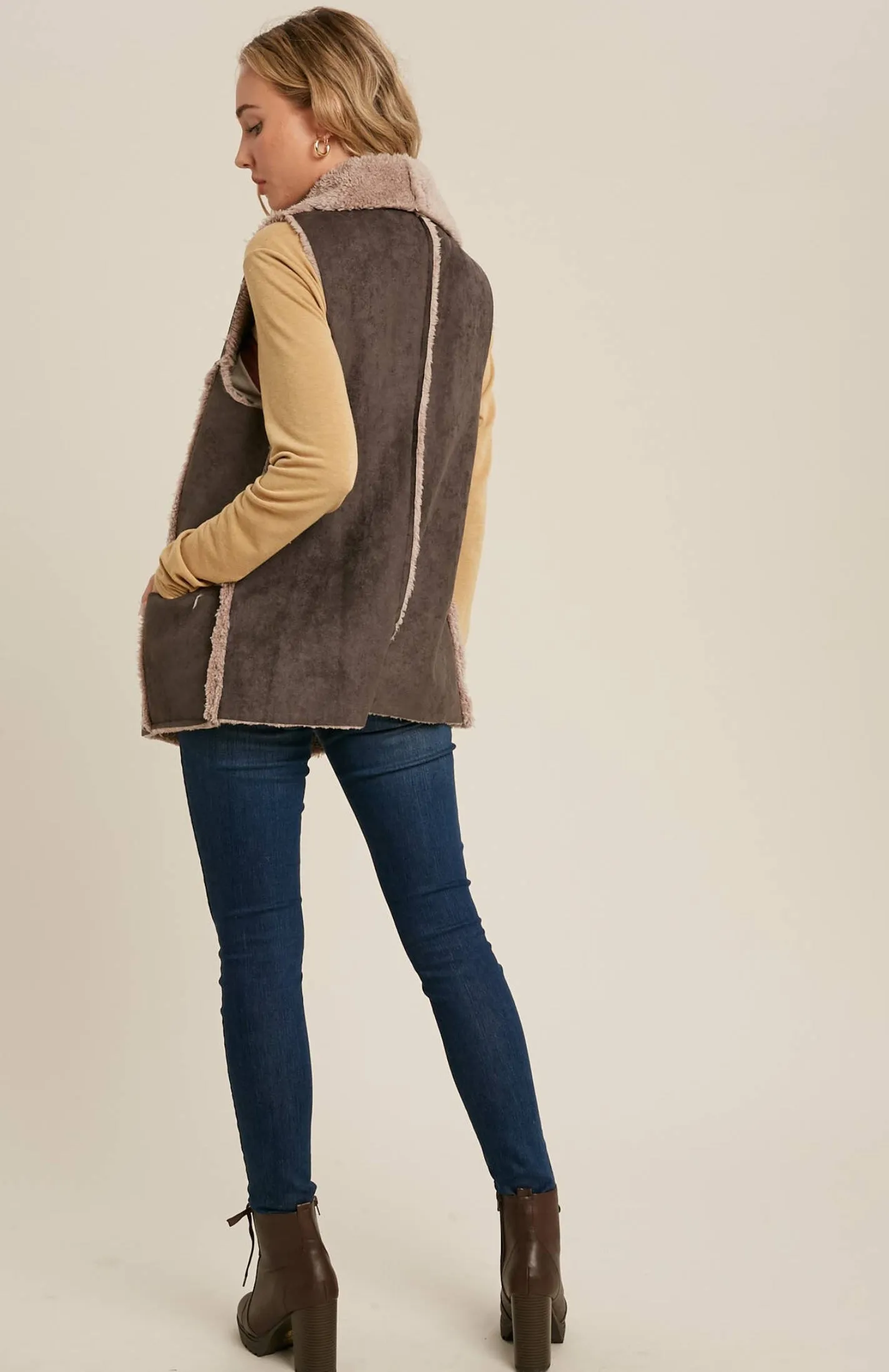 Bluivy Shearling Faux Fur Suede Vest