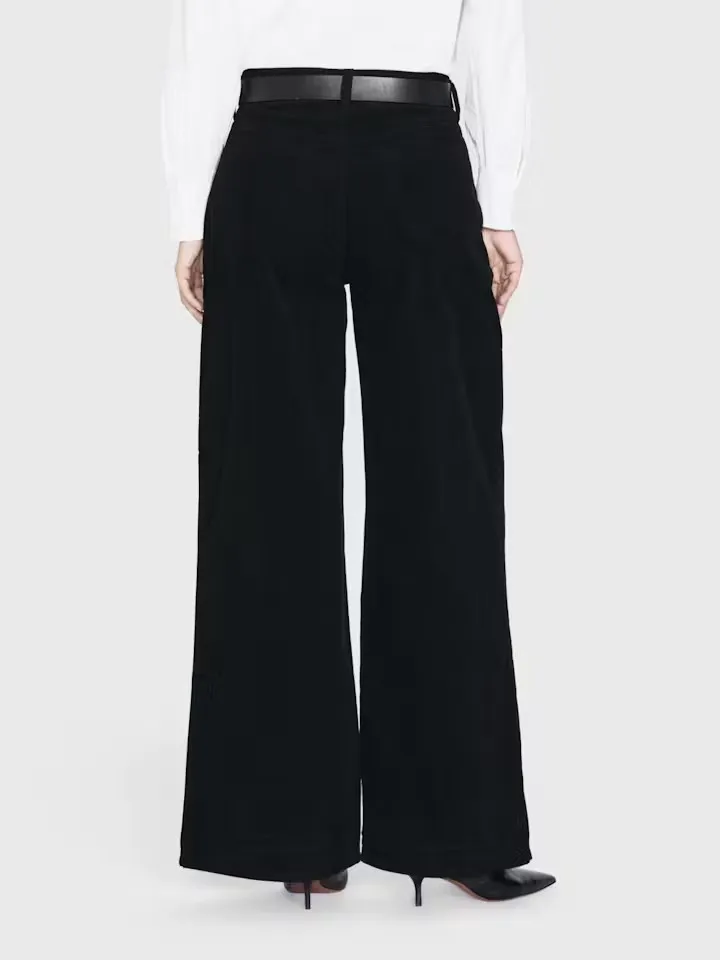 FRAME The Corduroy Trouser in Black