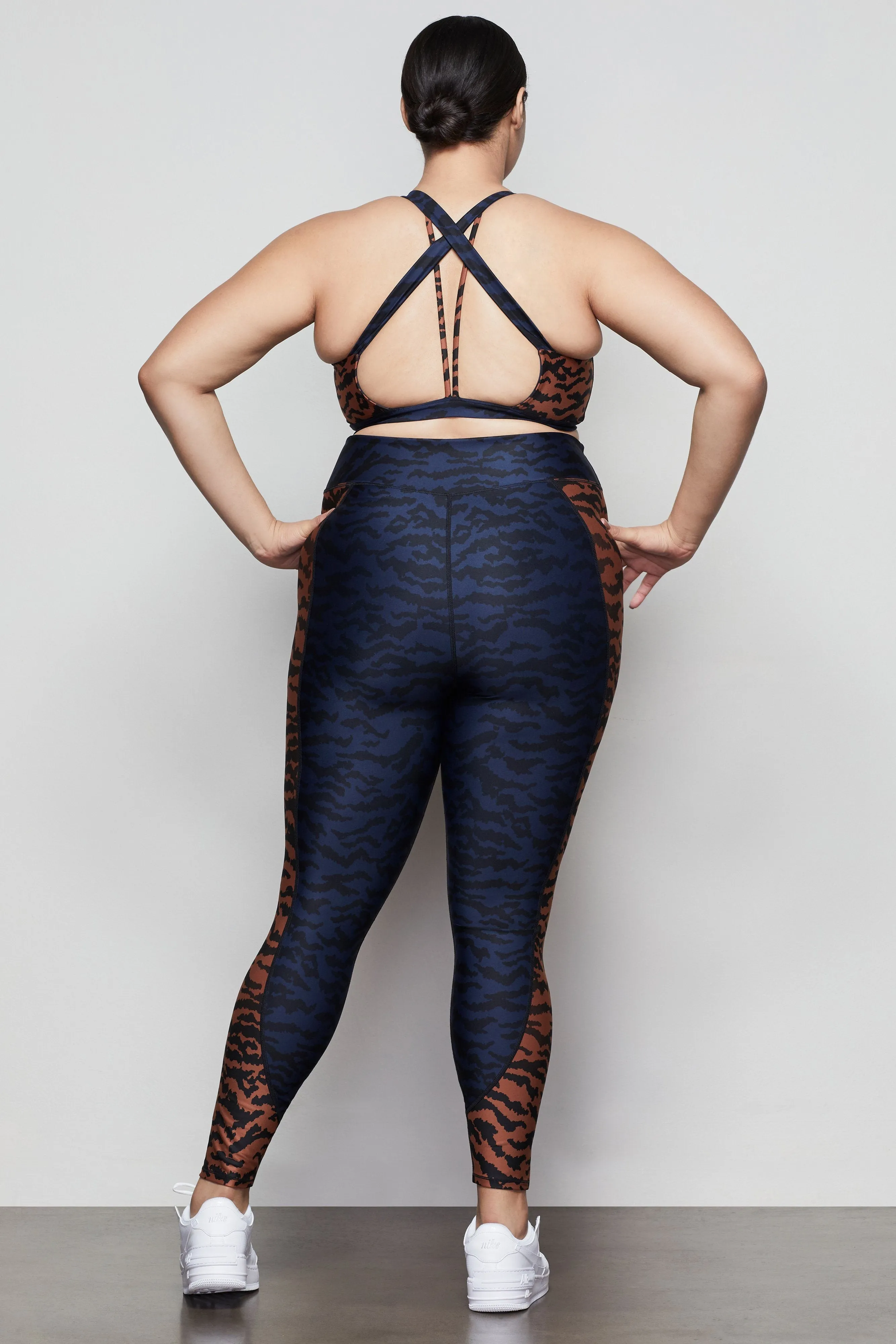 OASIS LEOPARD LEGGING | NAVY ZEBRA001