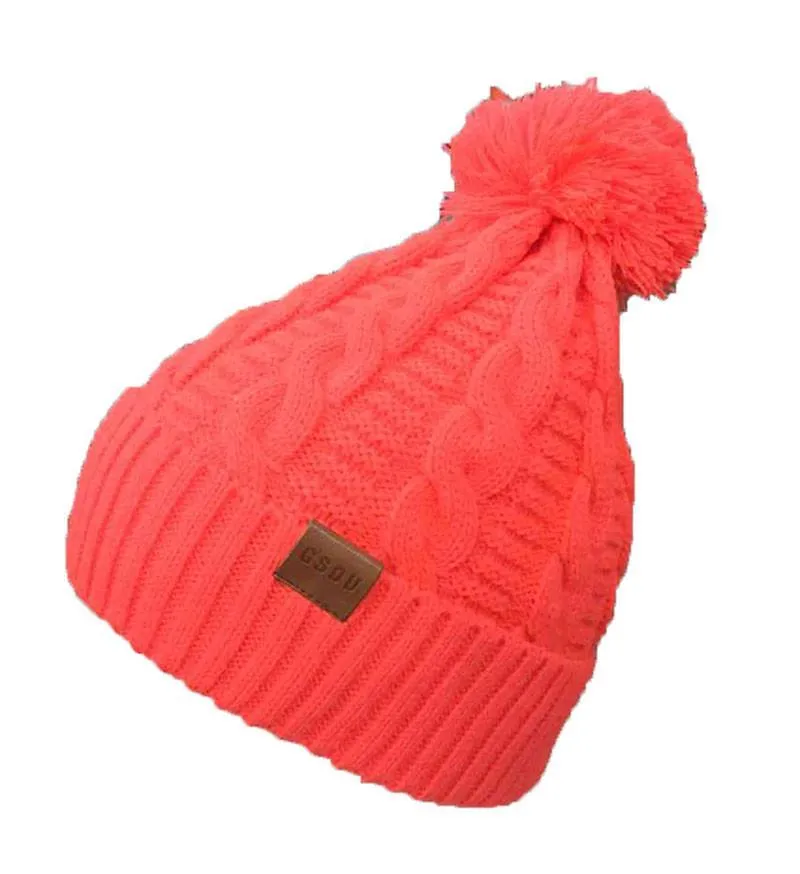 SKI TOWN BEANIE - WOMEN