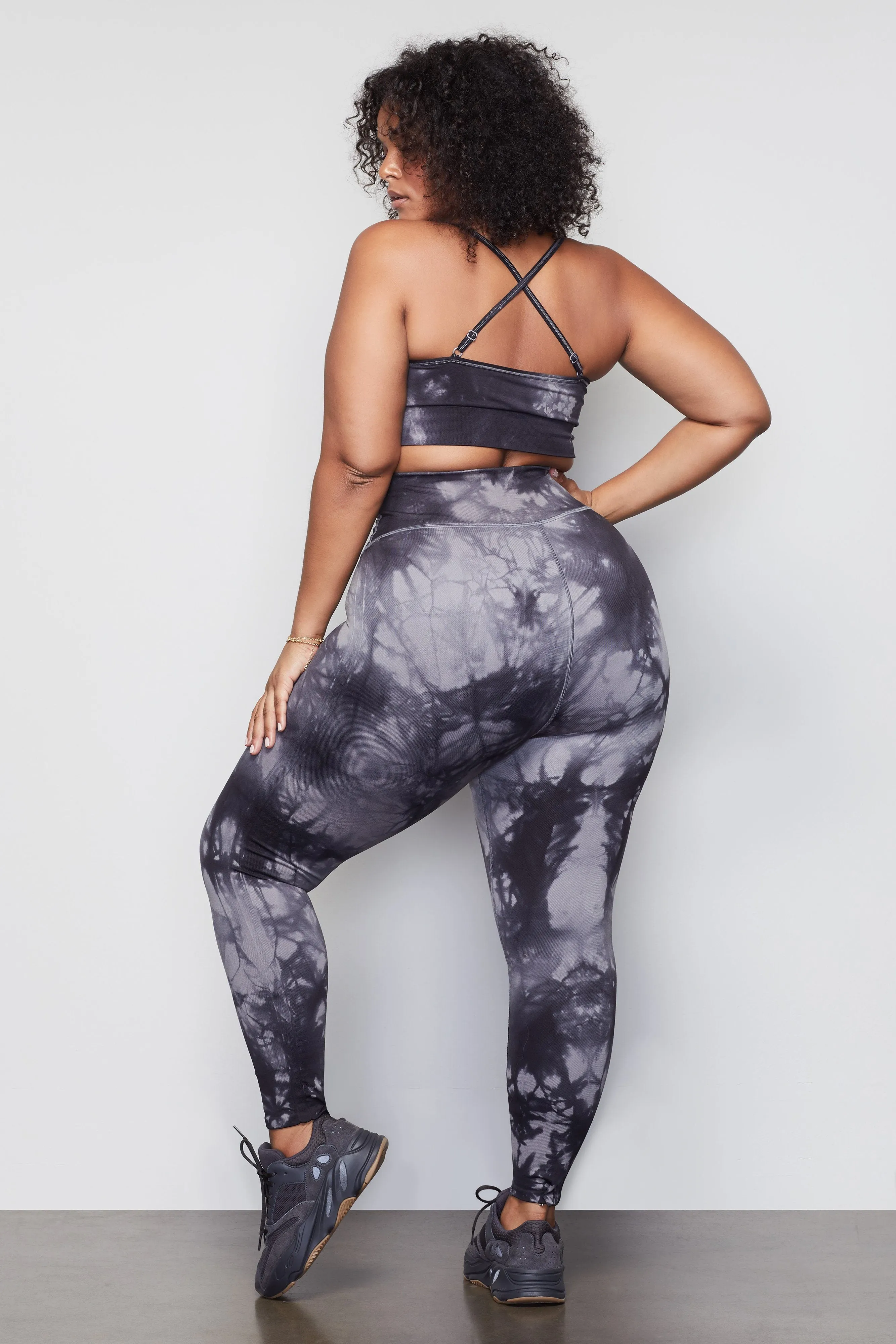 THE GOOD WAIST TYE DYE LEGGING | BLACK077