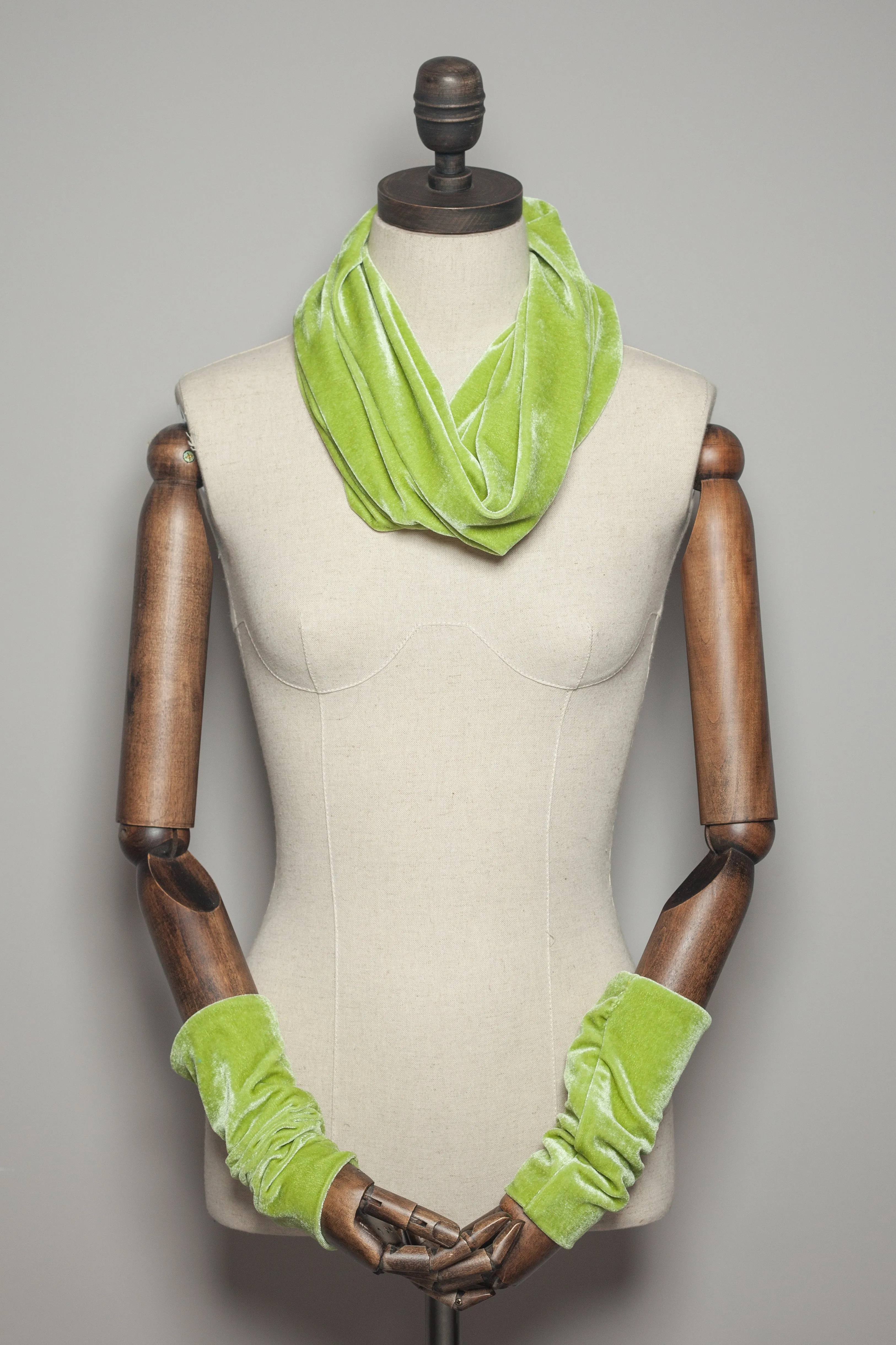 Velvet Cowl and Wrist Warmers Set in Lime