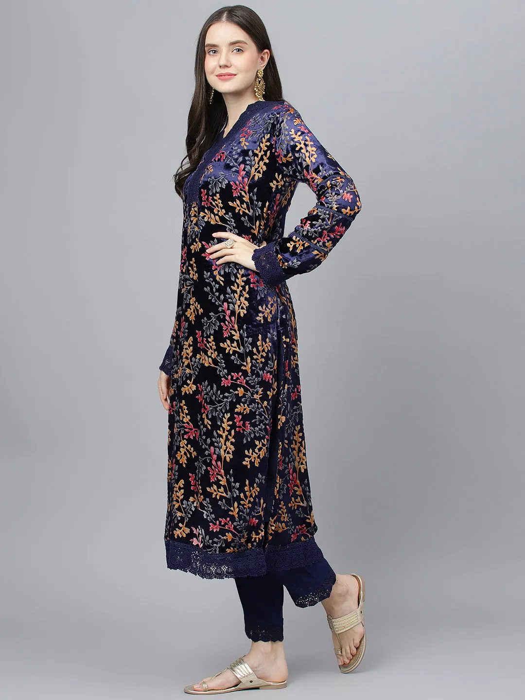 Women Blue Floral Burn Out Valvet Kurta Pant With Organza Dupatta Set